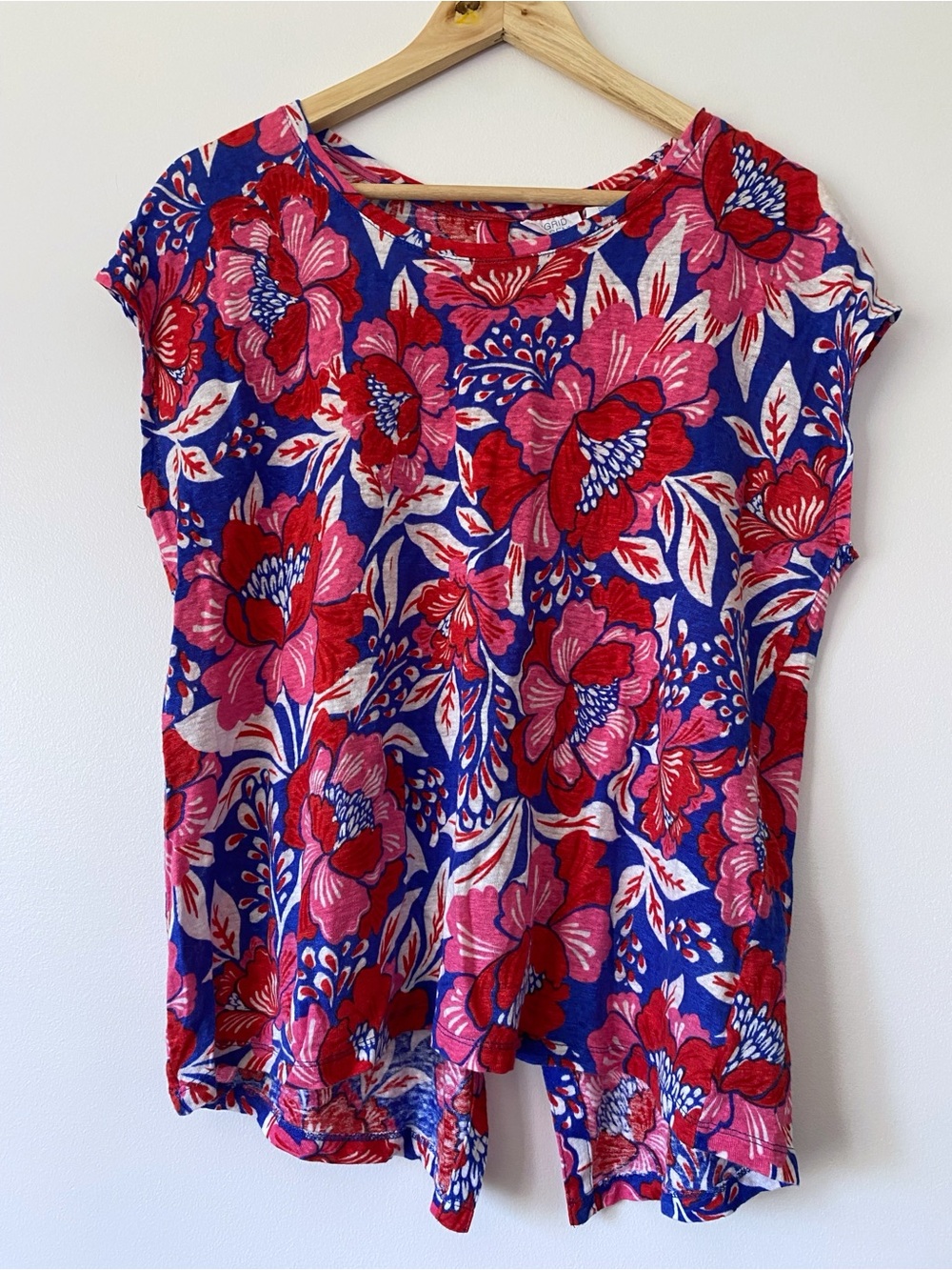 Sigrid Olsen Floral Cap-Sleeve Women’s Top in Blue, Red & Pink
